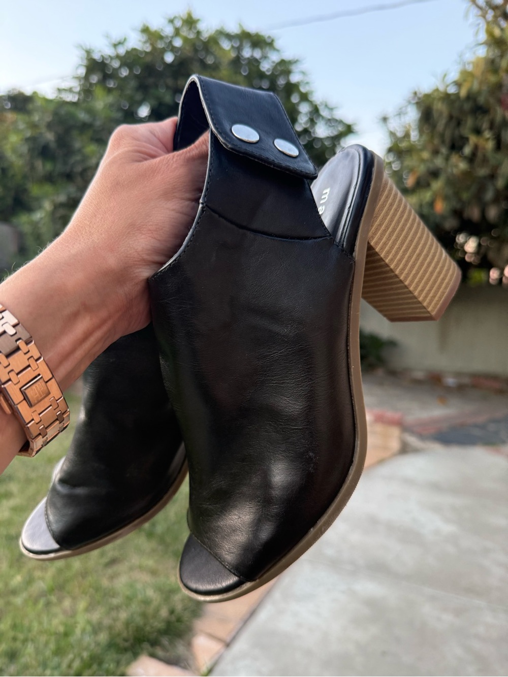 Madden Girl Black Open-Toe Block Heel Sandals with Tan Wood-Look Heel